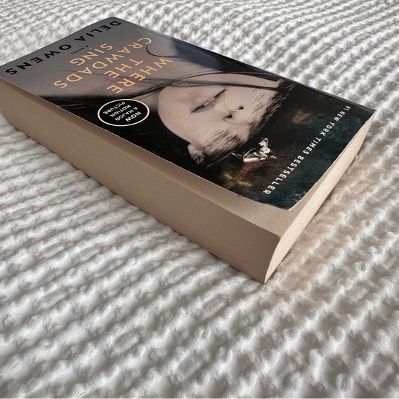 Where The Crawdads Sing Book by Delia Owens - Picture 4 of 4